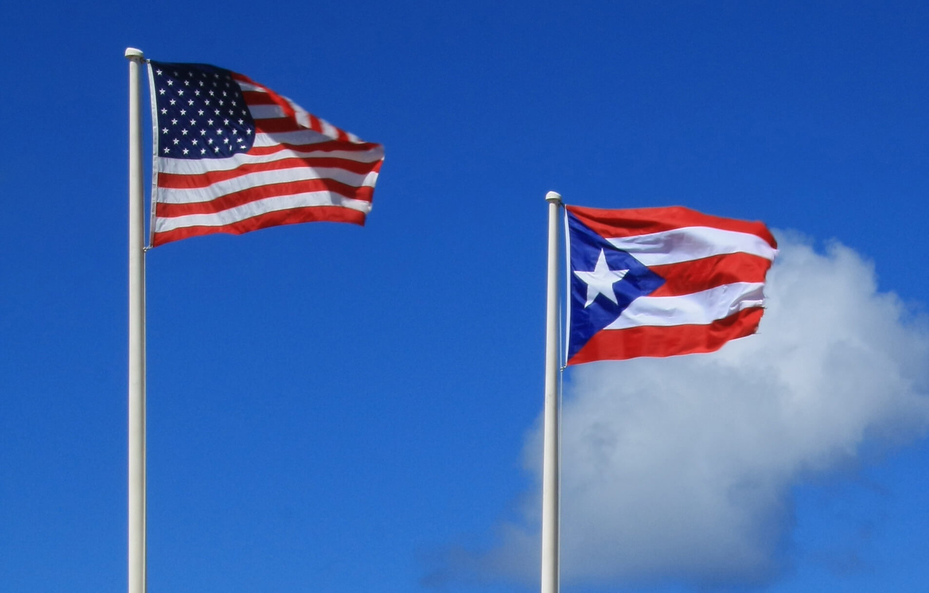 flags-of-puerto-rico-and-usa