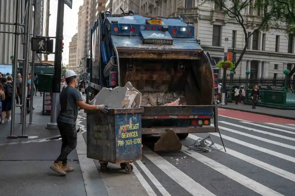 sanitation garbage and recyclable materials collectors